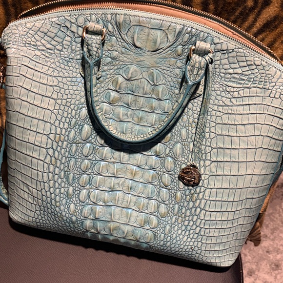 Elegant Blue Crocodile-Embossed Women\'s Bag Large